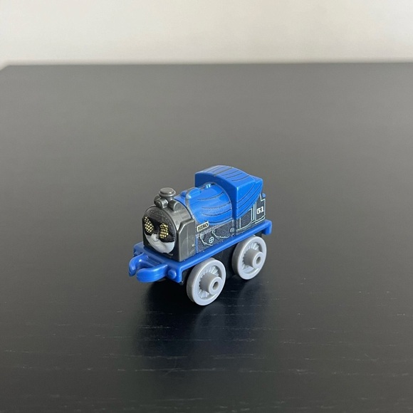 Thomas & Friends | Toys | Thomas And Friends Minis Beetle Hiro Train 3 ...